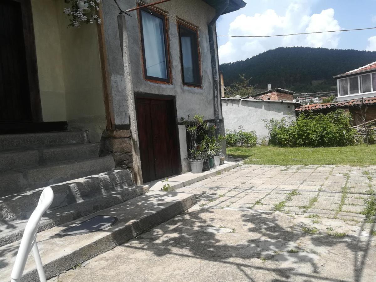 ホテル Къща Христини カロファー エクステリア 写真
